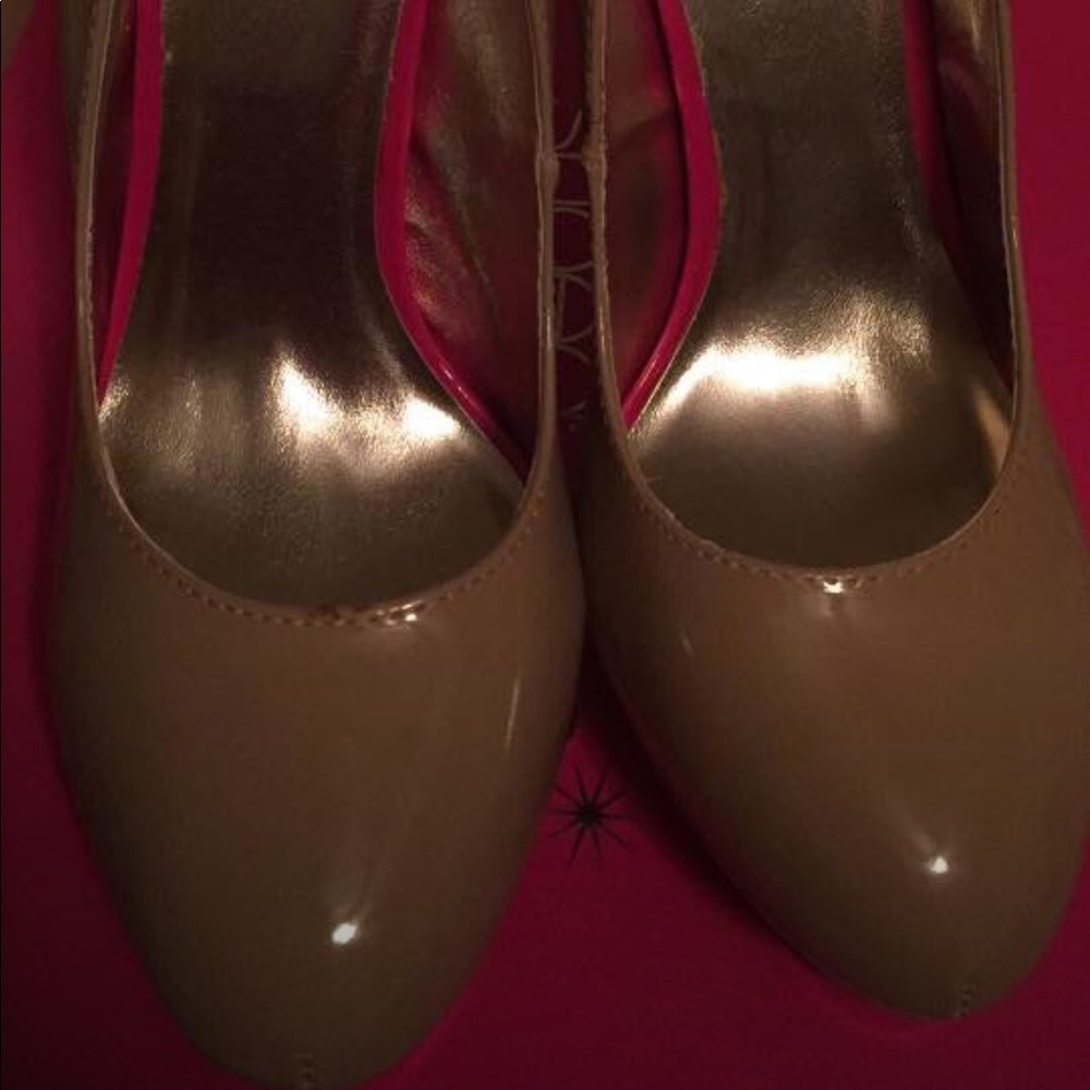 Size 9 Nude Pumps New